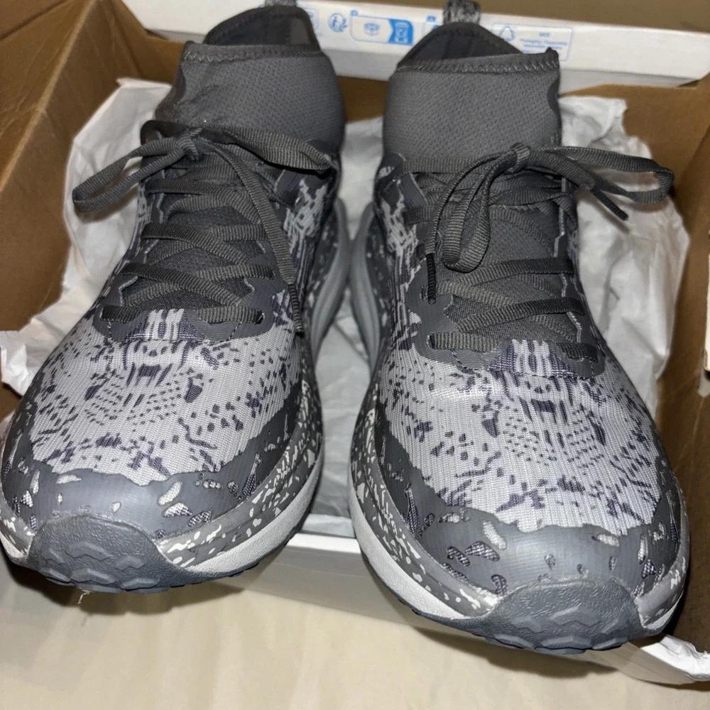 Hoka One One new only